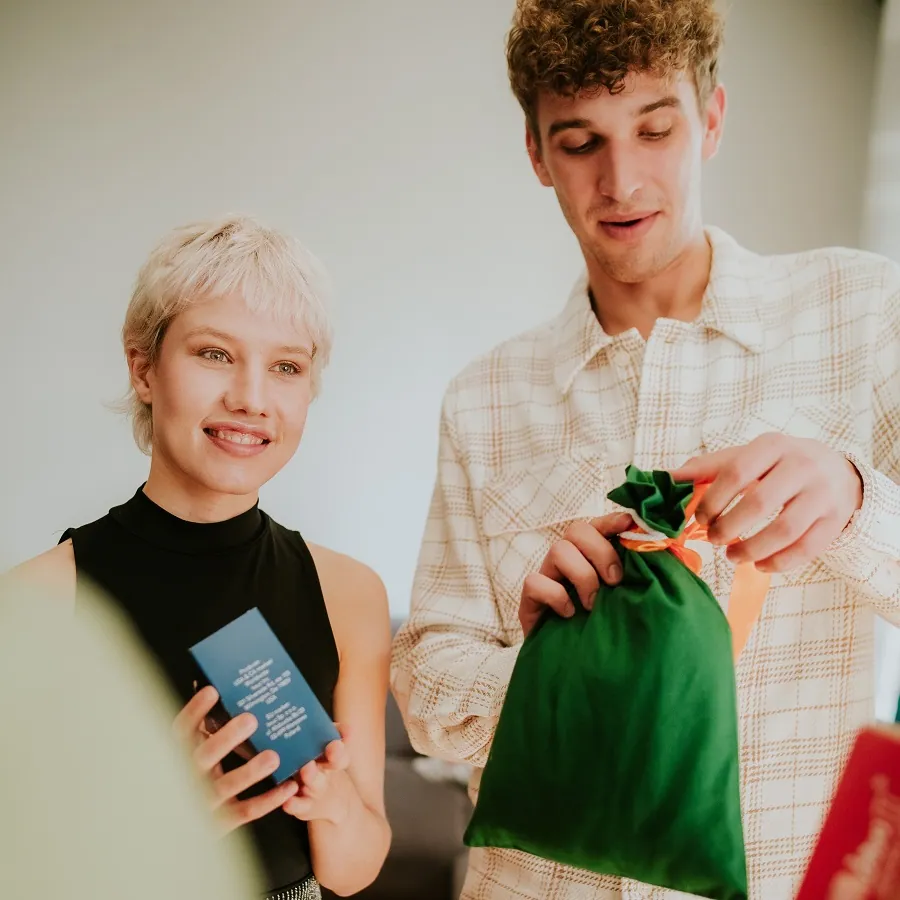 How do you write a simple Christmas wish and when to send it?